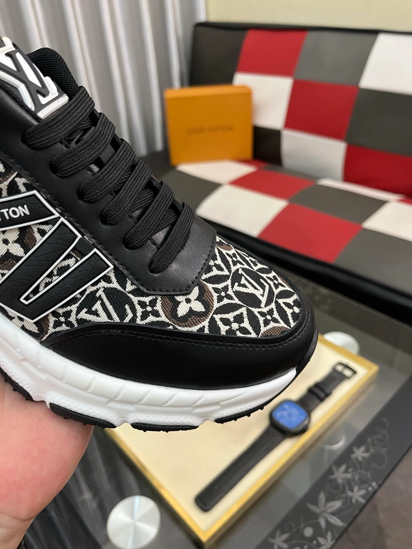 Men's shoes 💰458⌚️⌚️LV Louis Vuitton. The latest trendy casual shoes are popular in physical stores in sizes 38-44. New spring and summer comfortable imported custom original cowhide, unique jacquard fabric element design. With sheepskin lining, Lv original bottom, [sun][sun] high-end packaging and high quality💪Details determine the quality, you can enter and leave the counter at will, welcome to compare🇮🇹3️⃣colors available
